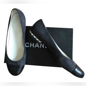 CHANEL Black Ballet Leather Flats with Chain Detail EU39.5 US9 $1030
